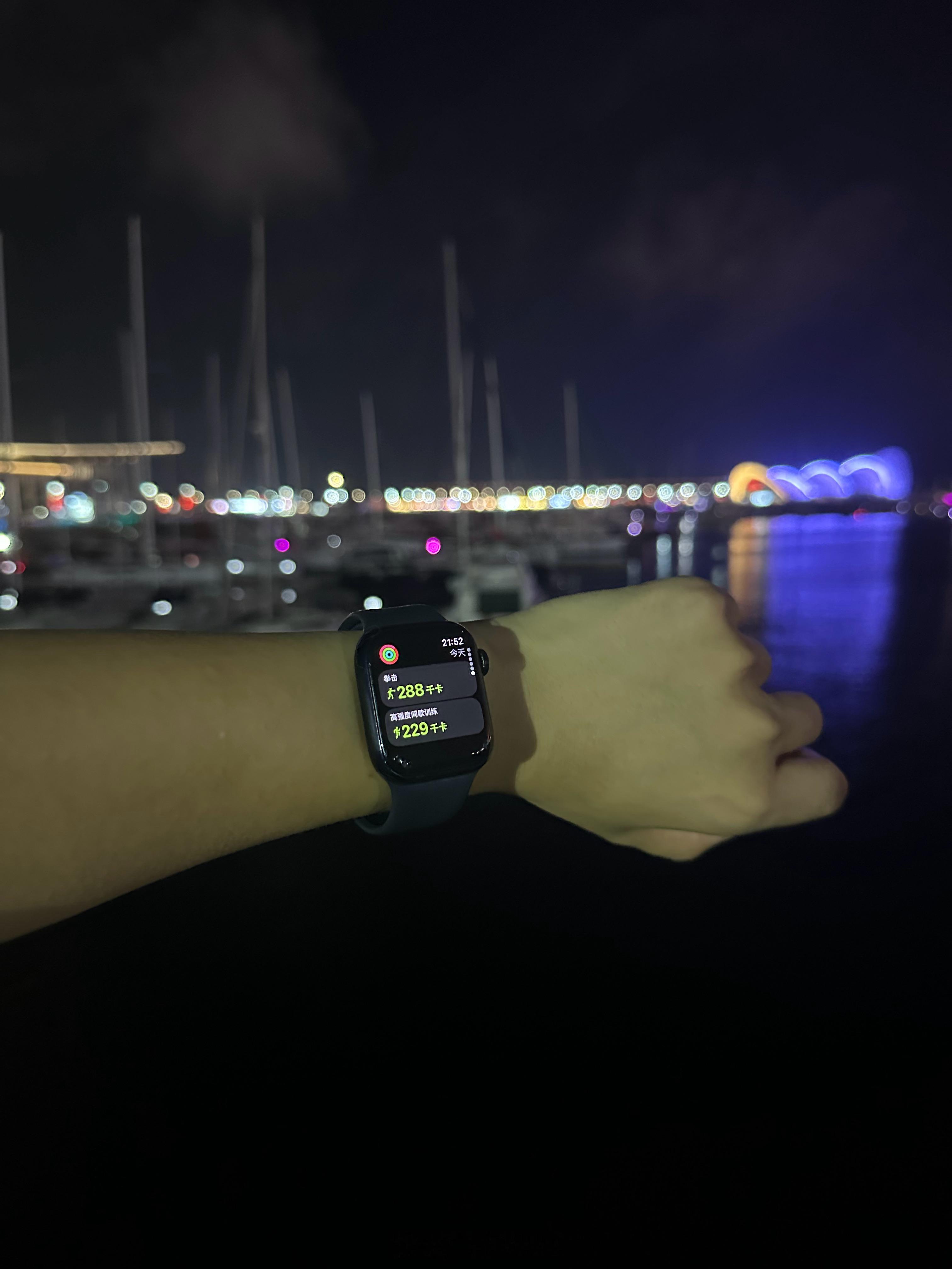 滴～2025年第84次运动打卡～Apple Watch三个运动圆环就像是磨盘而我
