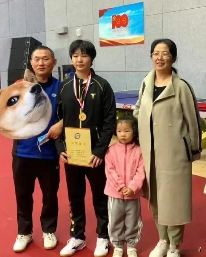 本来一直挺看好蒯曼，
打球有灵气也够努力。
可看到她父亲在社交平台公开发声，心里