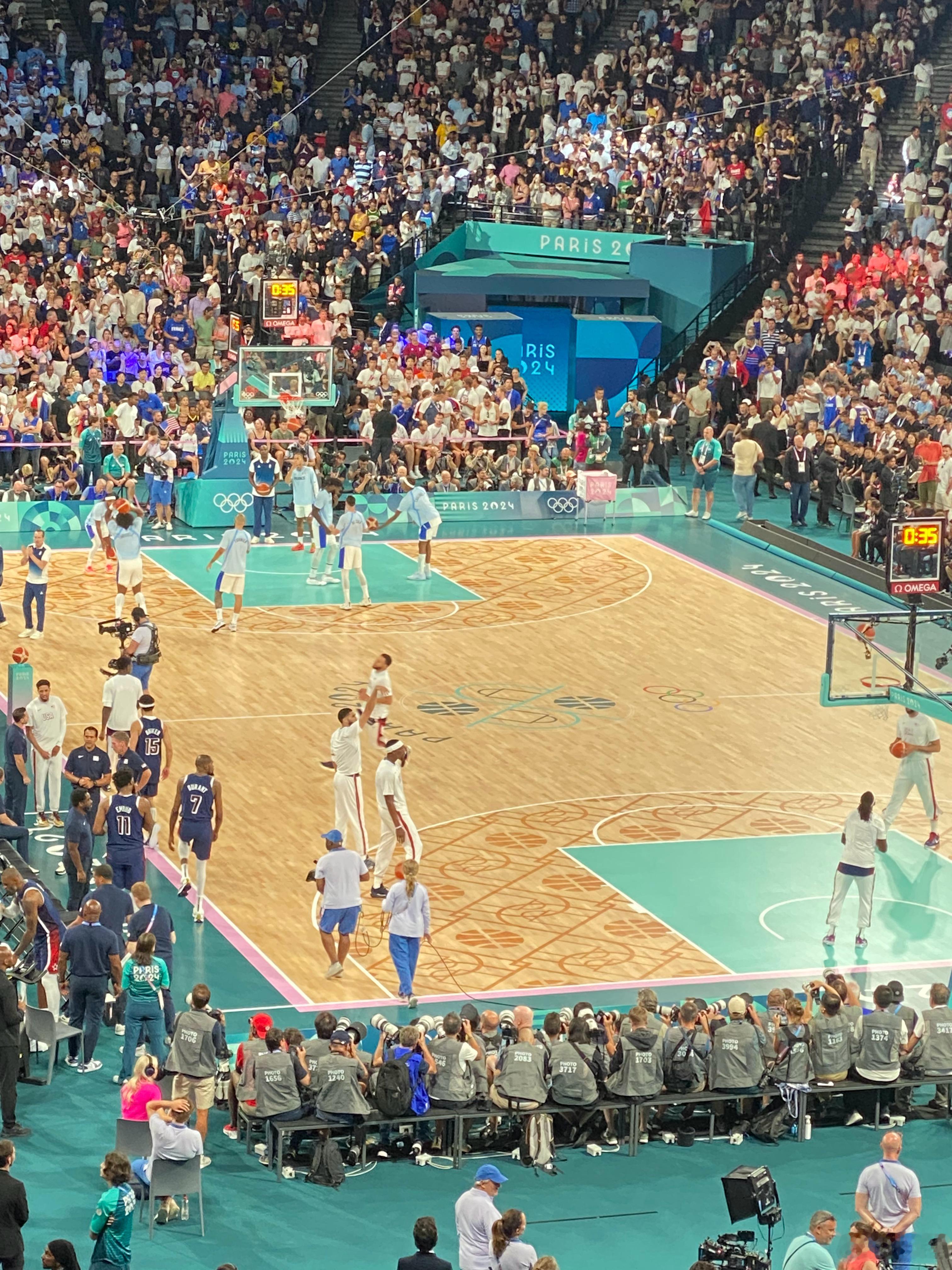 各位，老杨来了！ ​​​