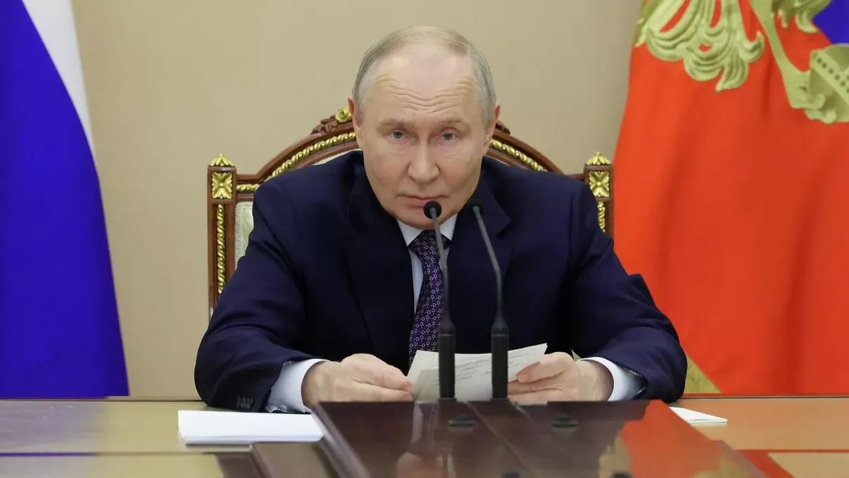 乌克兰企图干扰俄选举，遭俄总统斥责

4月28日，俄罗斯总统普京在一次选举安全会