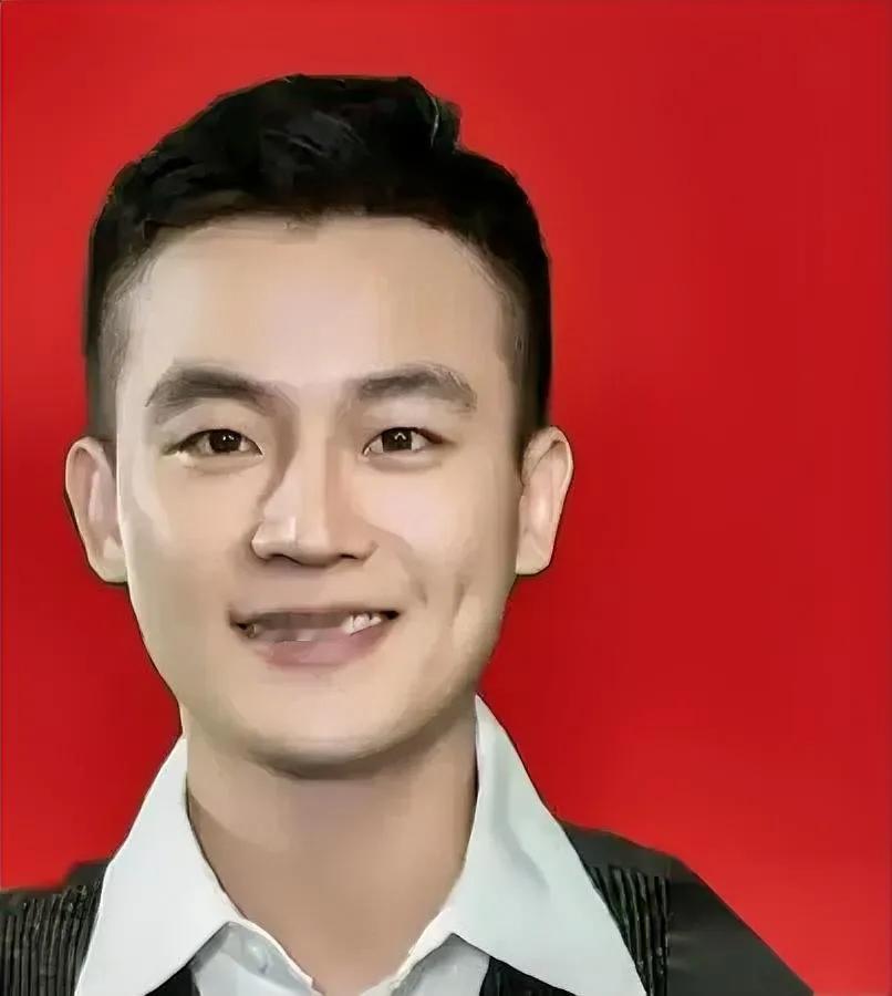 欧豪竟没读高中？

但他靠这招逆袭了！

你敢信吗？欧豪初中毕业就进艺校，却靠「