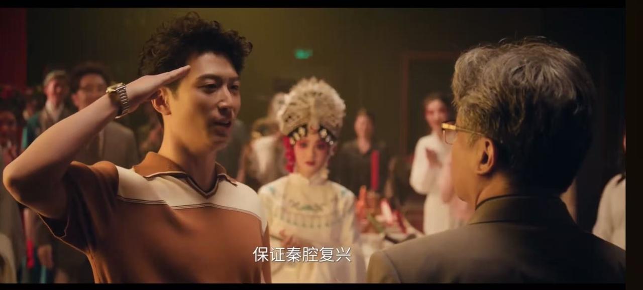《主角》里的刘红兵有多爱易青娥？

易青娥为了阻止刘红兵跟着他们去演出，故意给他