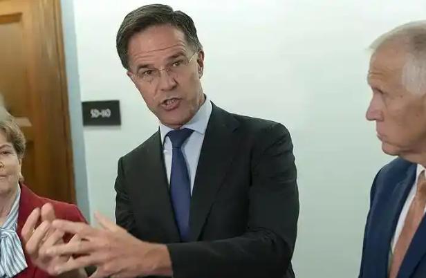 北约秘书长吕特发出警告：不管是印度、巴西还是中国，如果还继续跟俄罗斯交易石油和天