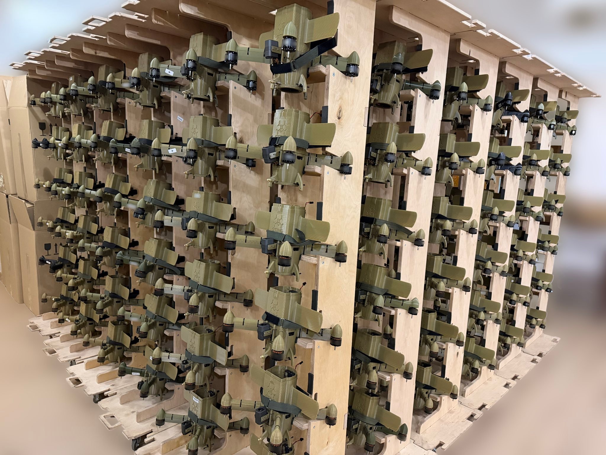 乌克兰价值1000美元的无人机正在改变防空领域的经济格局乌克兰迅速扩大了低成本拦