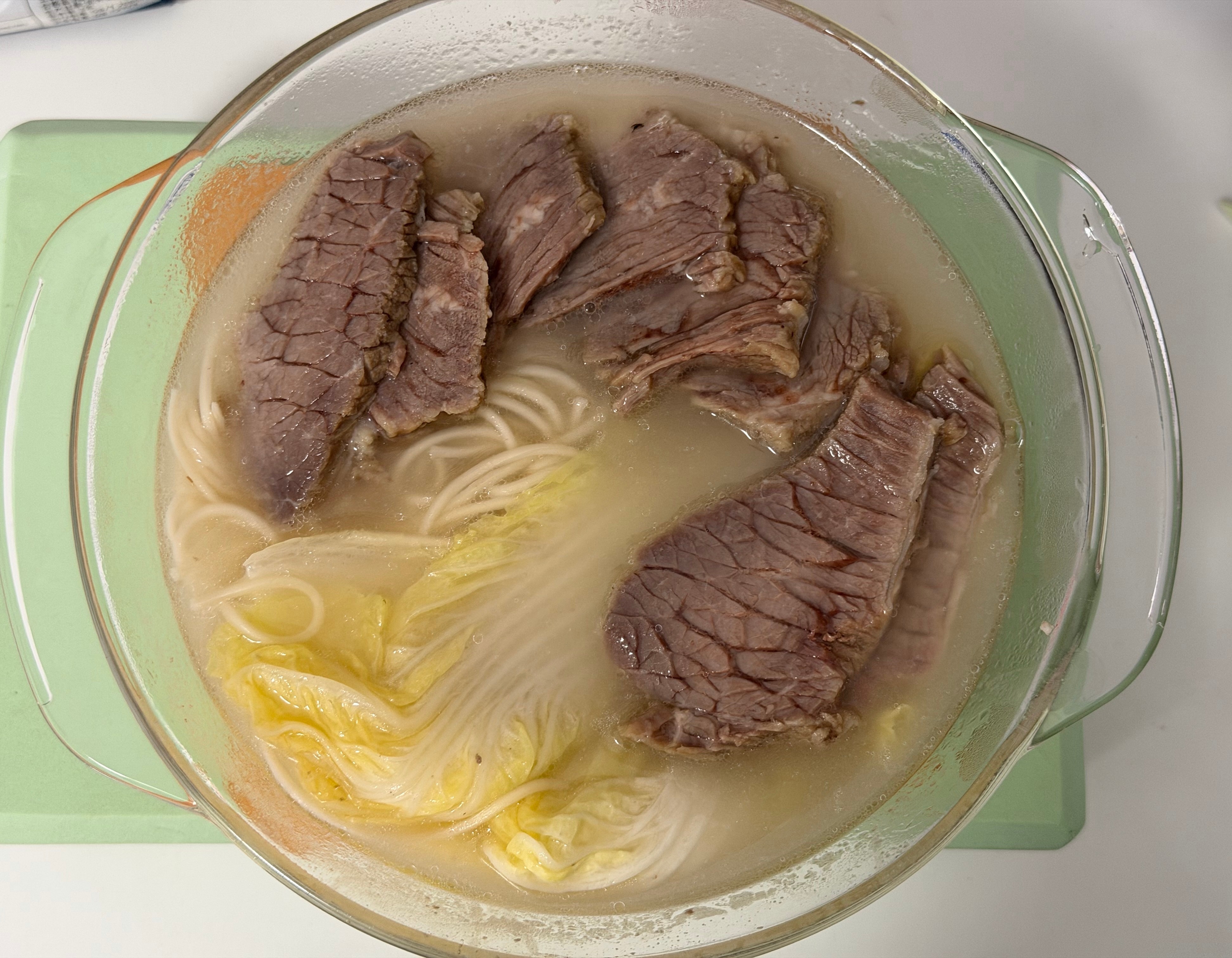 自己做的盐水牛肉😌感觉还不错简单的原汁原味最近吃肉吃爽了🤣 