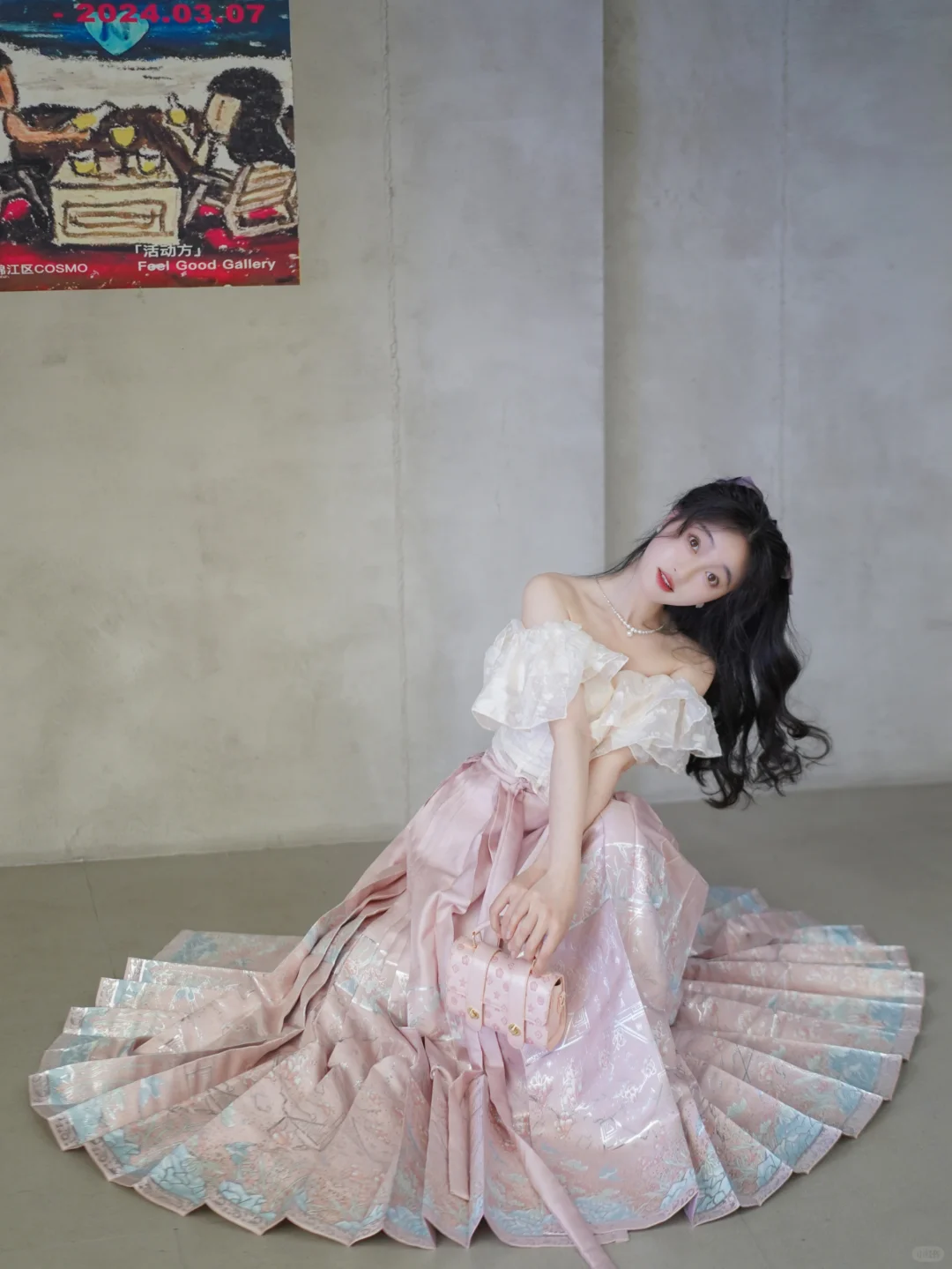 春天一定要试试穿粉色马面呀！