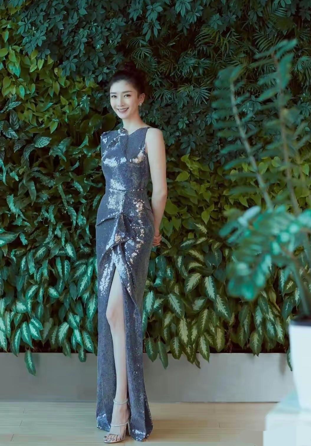为什么女人只要身材好，打扮一下就遥不可及了