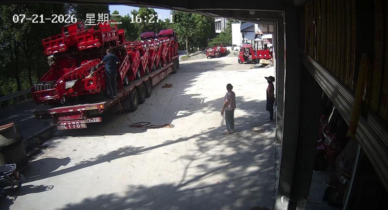 这么热的天到货，头疼呀