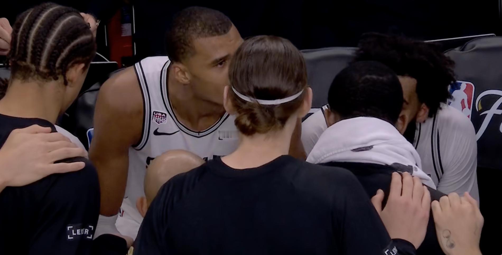 NBA总决赛马刺vs尼克斯 文班亚马着急了文班亚马大喊激励队友NBA总决赛火药味