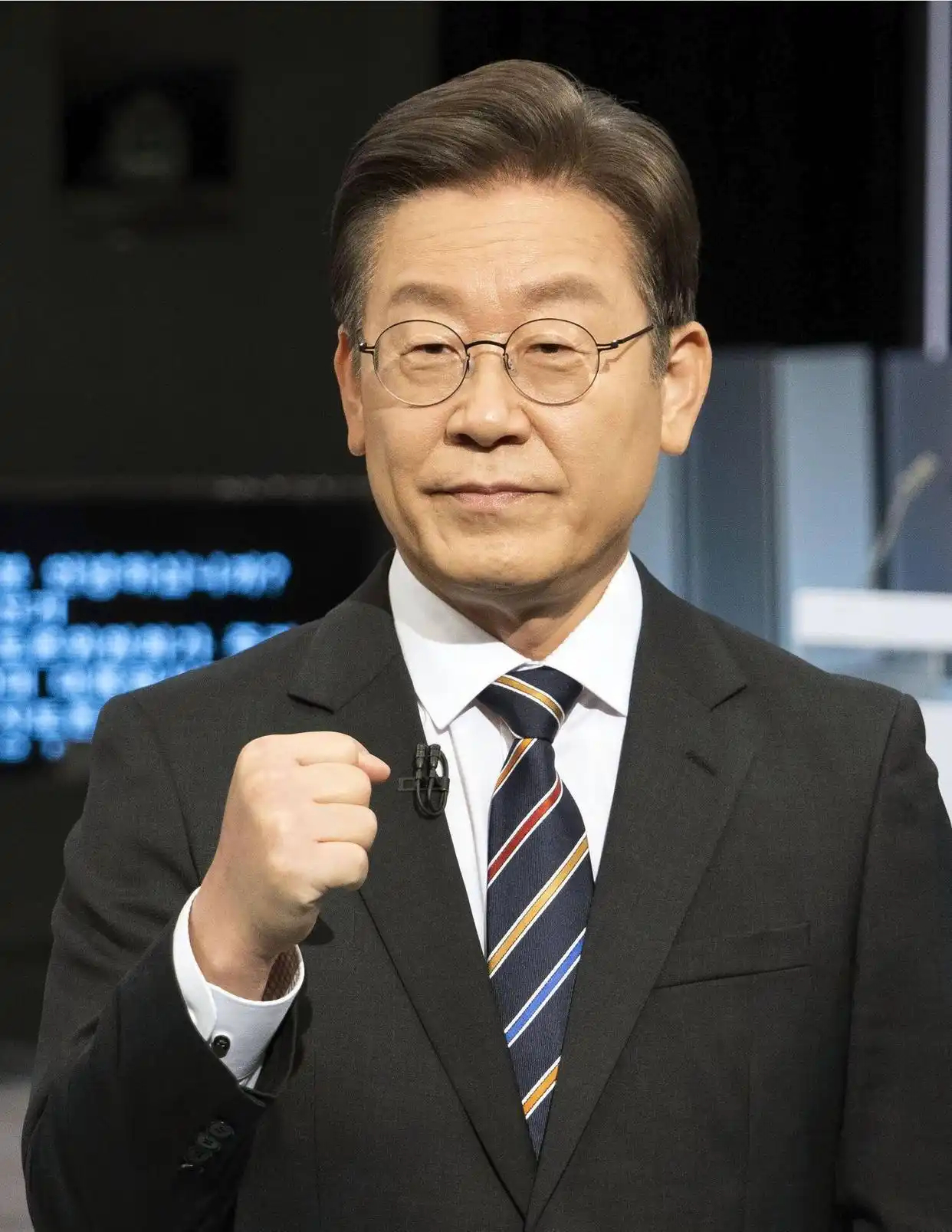 李在明在上任韩国总统前也是个人投资者，亏损惨重。2026年5月上任后对韩国股市进