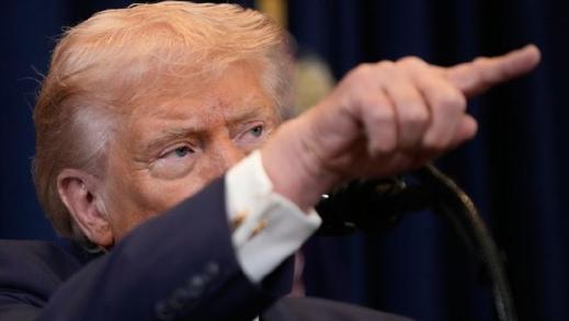 特朗普张嘴就放狠话！敢打乌就炸莫斯科，中方收台就轰北京？俄乌仗打四年美国只砸钱不