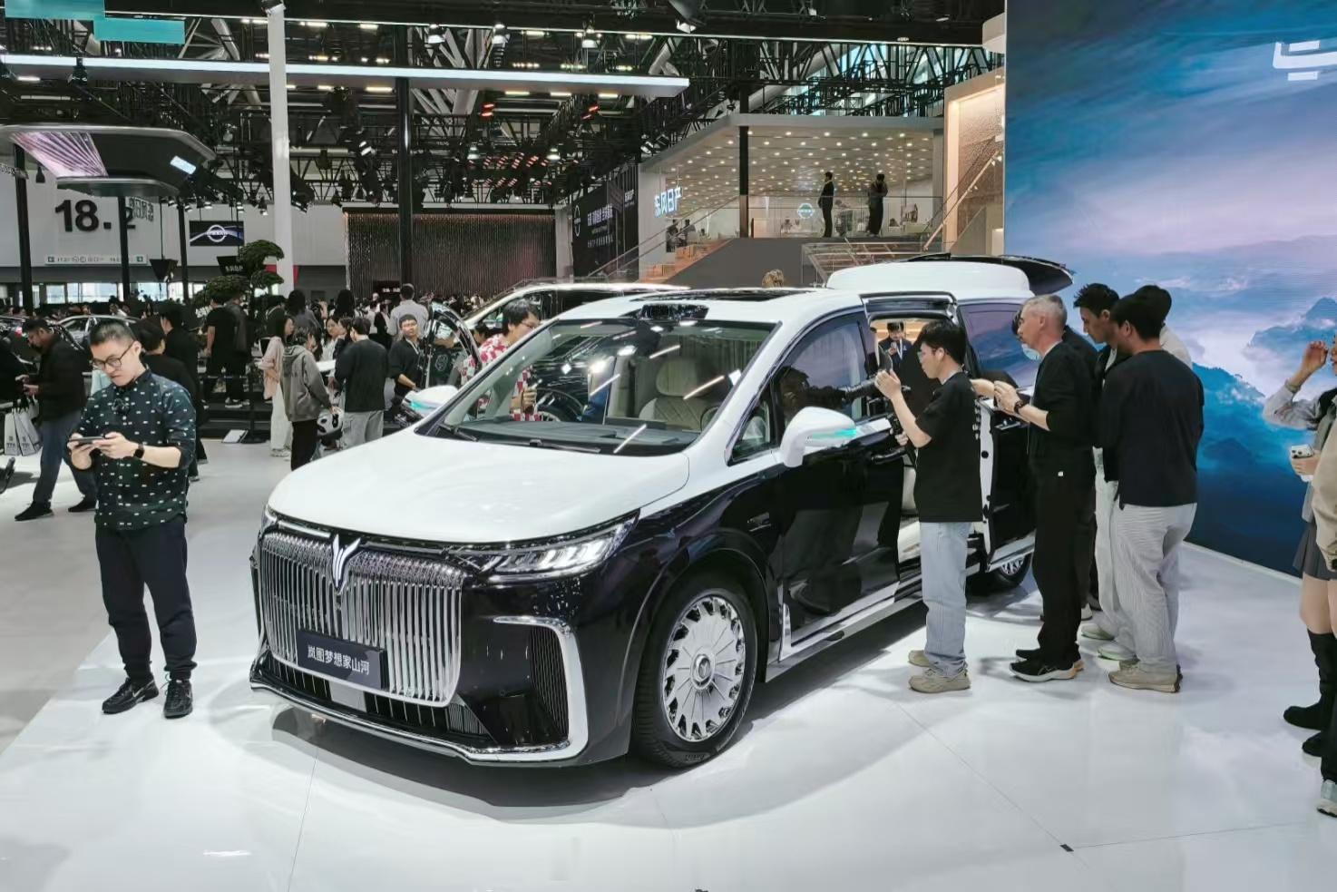 4月上海车展首次亮相的梦想家山河版，7个月后终于在广州车展正式上市了，70.99