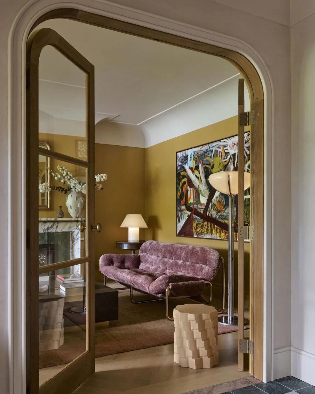 悉尼复古文艺住宅，复刻百年英伦复古美学，没有浓烈的修饰，只有岁月沉淀的雅致。低调