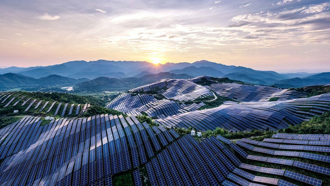 中国在太阳能领域达成里程碑——这对全球最大的温室气体排放国意味着什么？