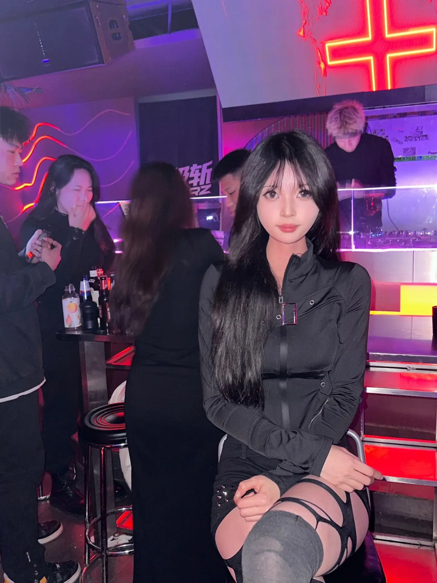 宝贝 昨天在梦里又看见你
她们说我不爱你