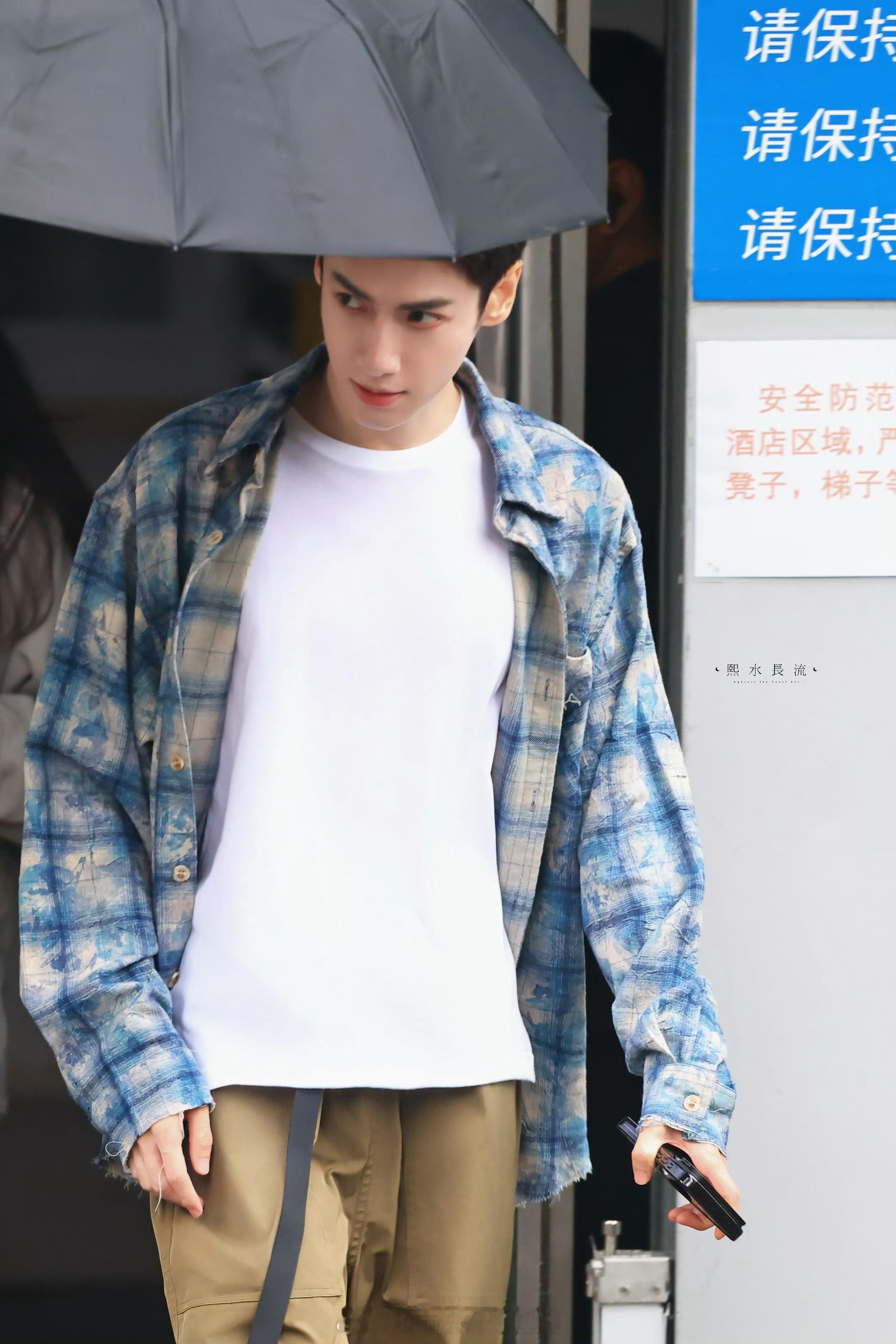 罗云熙水龙吟好六上班，录制顺利 ​​​