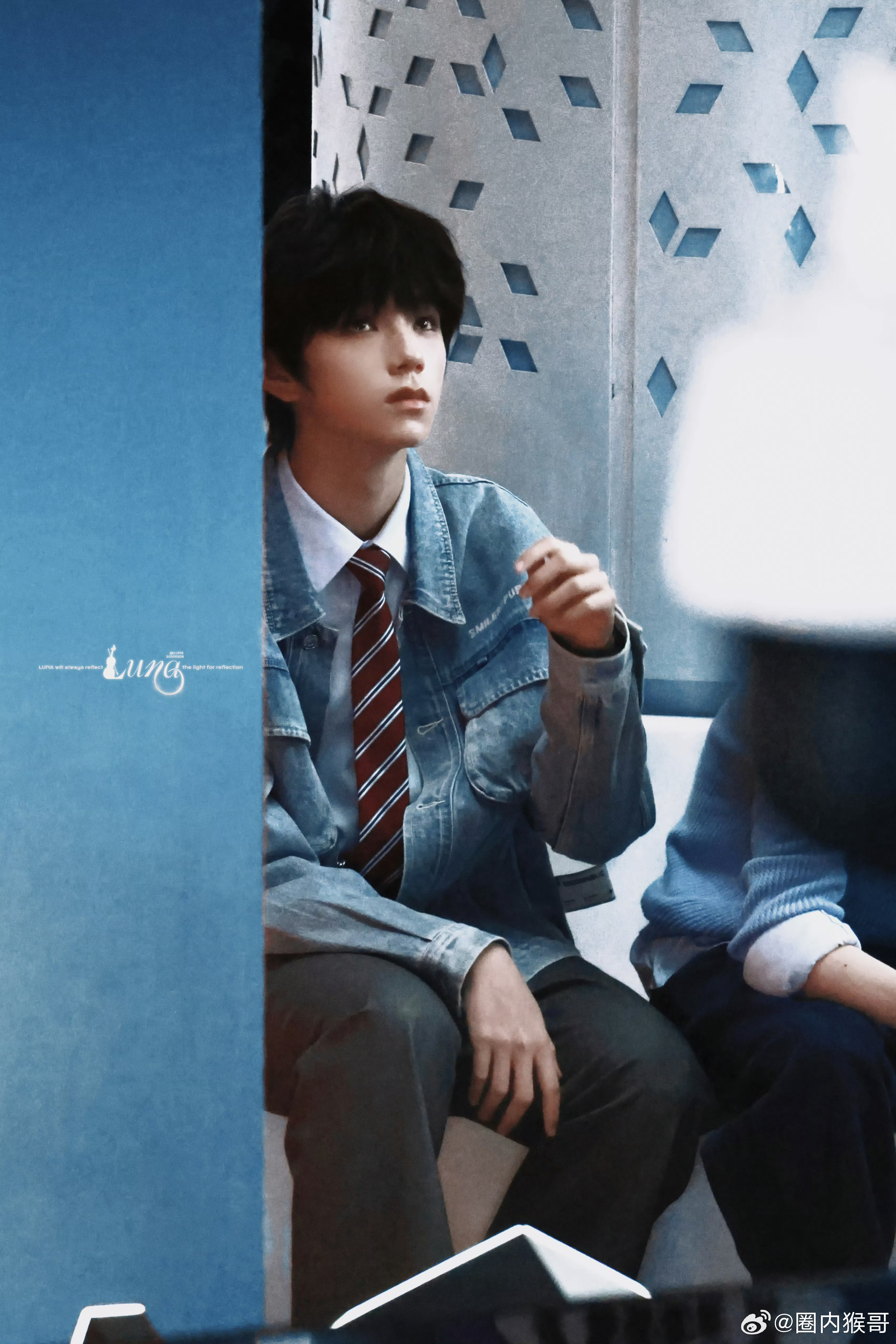 王橹杰今天我们的少年时代2的牛仔服路透很帅诶，这样的付彬言在校园里应该是非常受欢