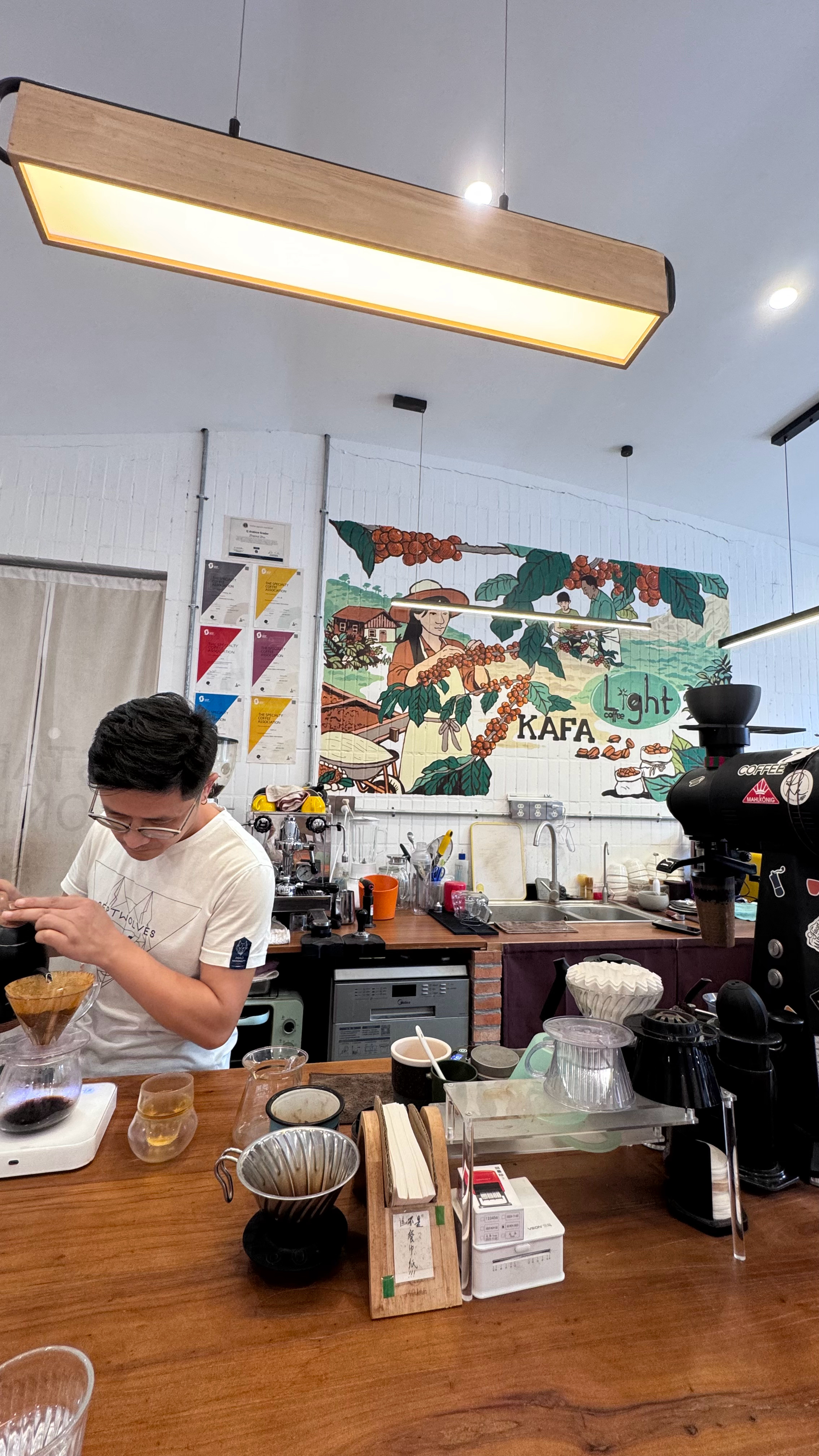 又来啦。上次点黄曼¥45老板说他还没烘，然后推荐我一款深烘¥88，我说价格有点超