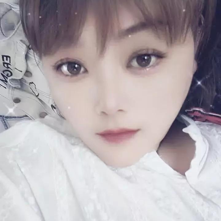 月华照人眠，梦回古时仙。