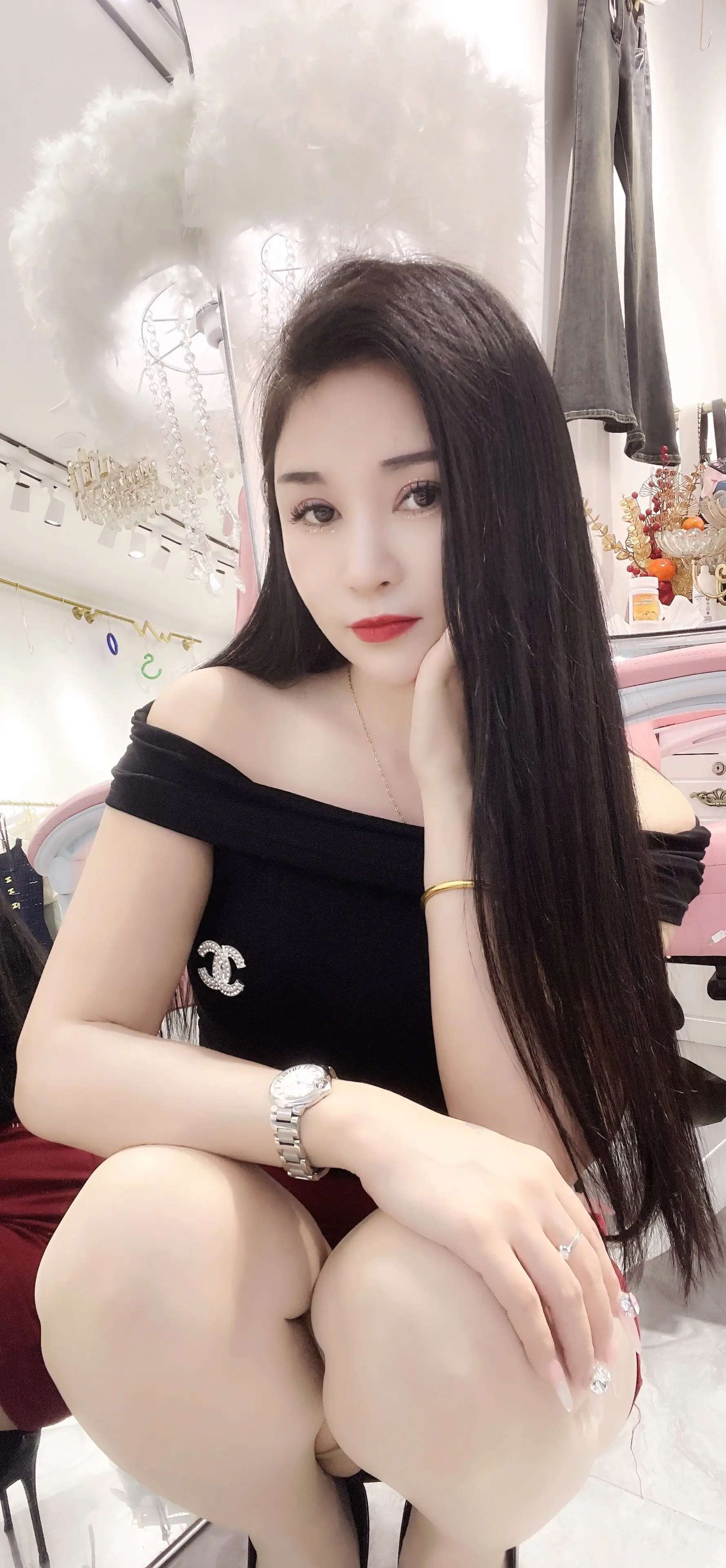 我从来不会和抠的人做朋友，抠不代表节俭，抠的人心里是阴暗的，他只有算计...