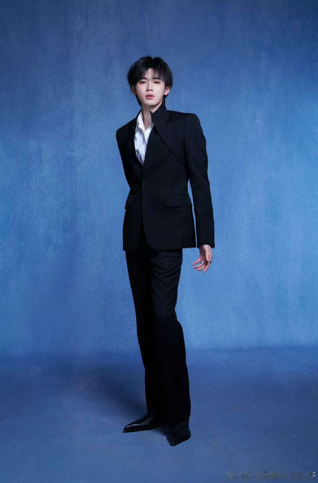 麦昆认领宋亚轩麦昆发了宋亚轩 ！ 麦昆认领宋亚轩啦 