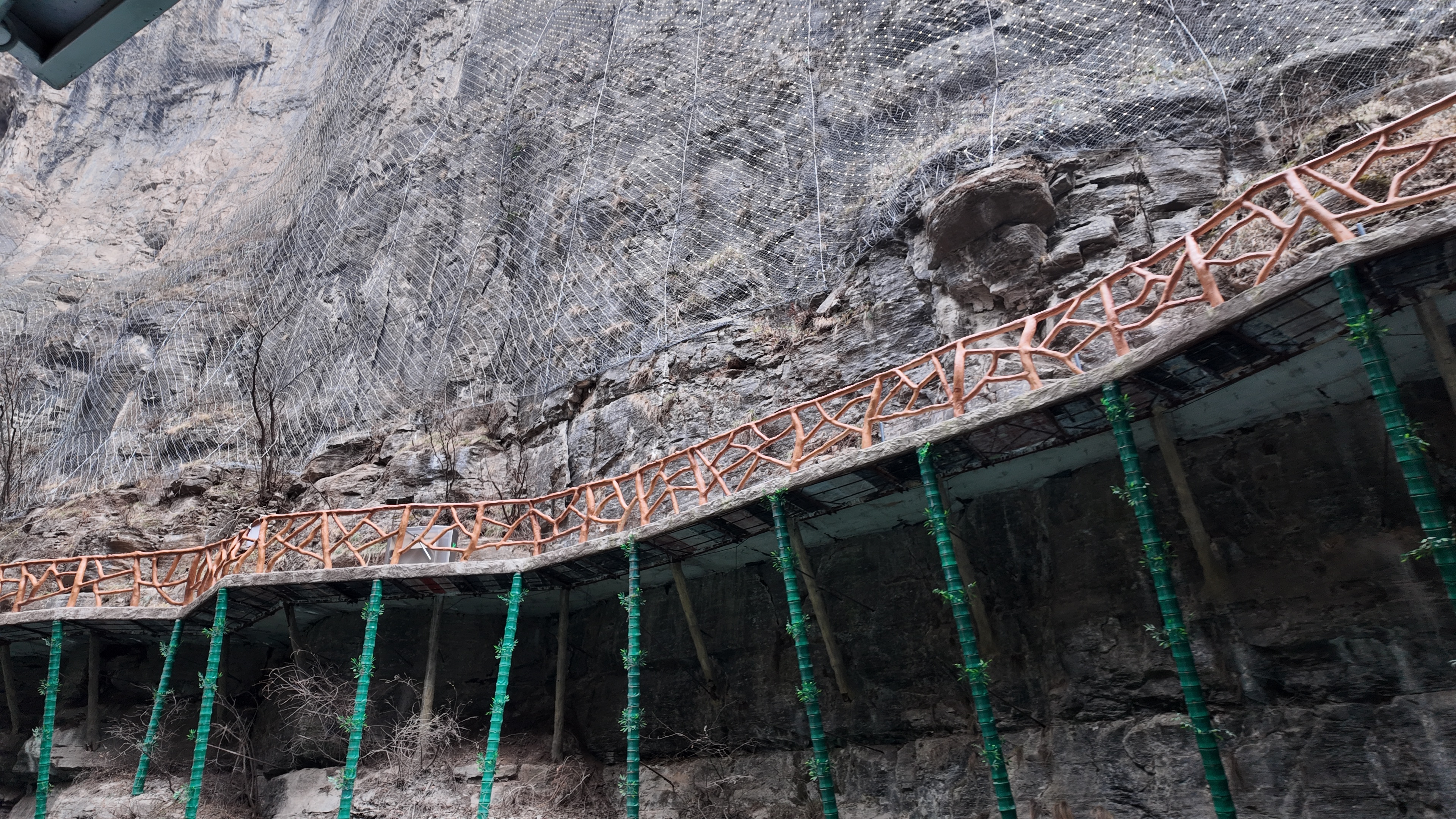 春日免费出游好去处八泉峡一日游✅ 免票时间：2026年3月15日—4月28日（清