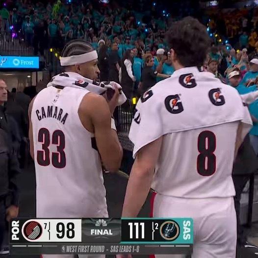 阿夫迪亚和卡马拉，就像个学习小课组一样，他们何尝不是初体验呢。阿夫30分10篮板