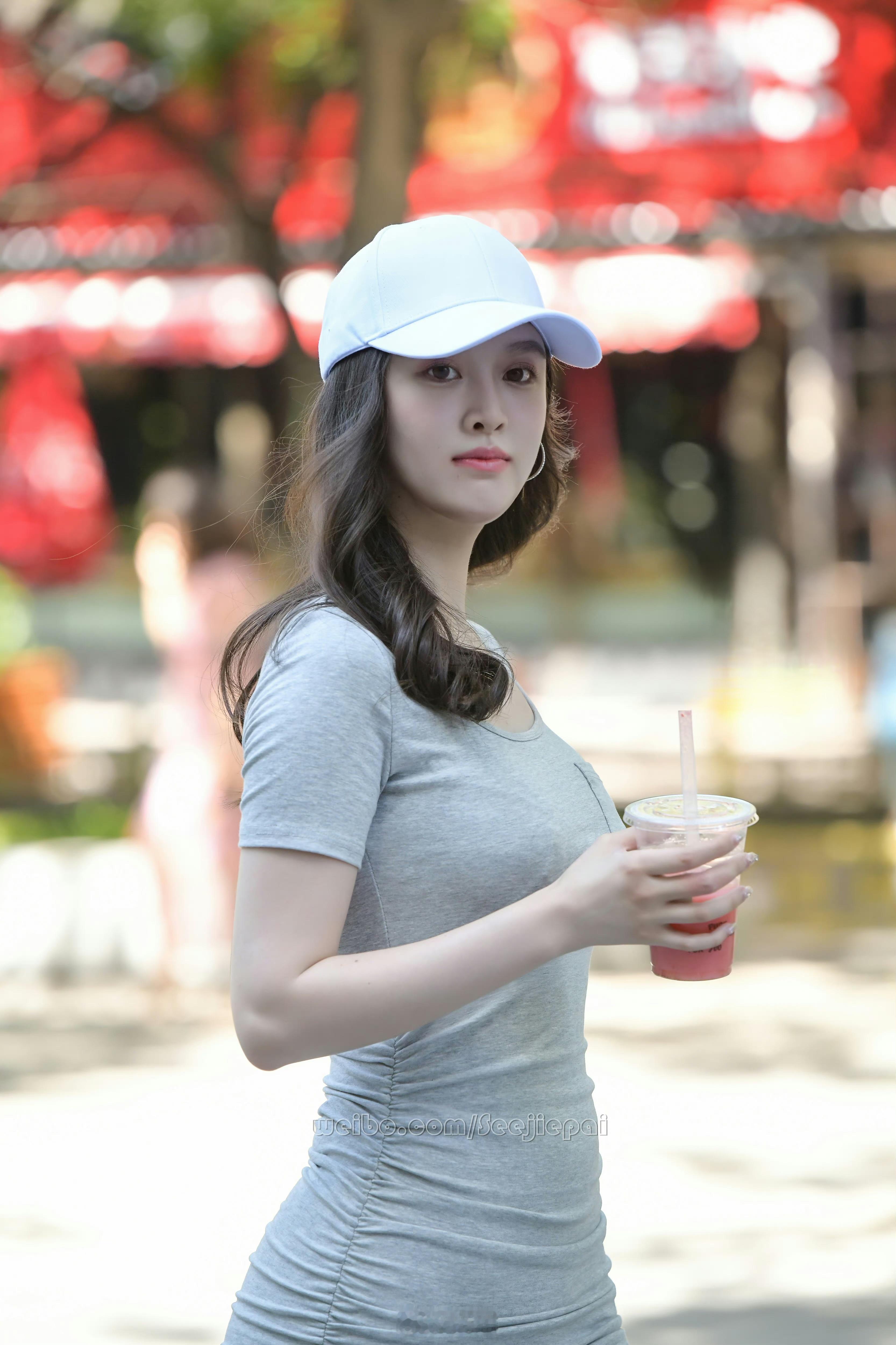 小姐姐真的超美 ​​​