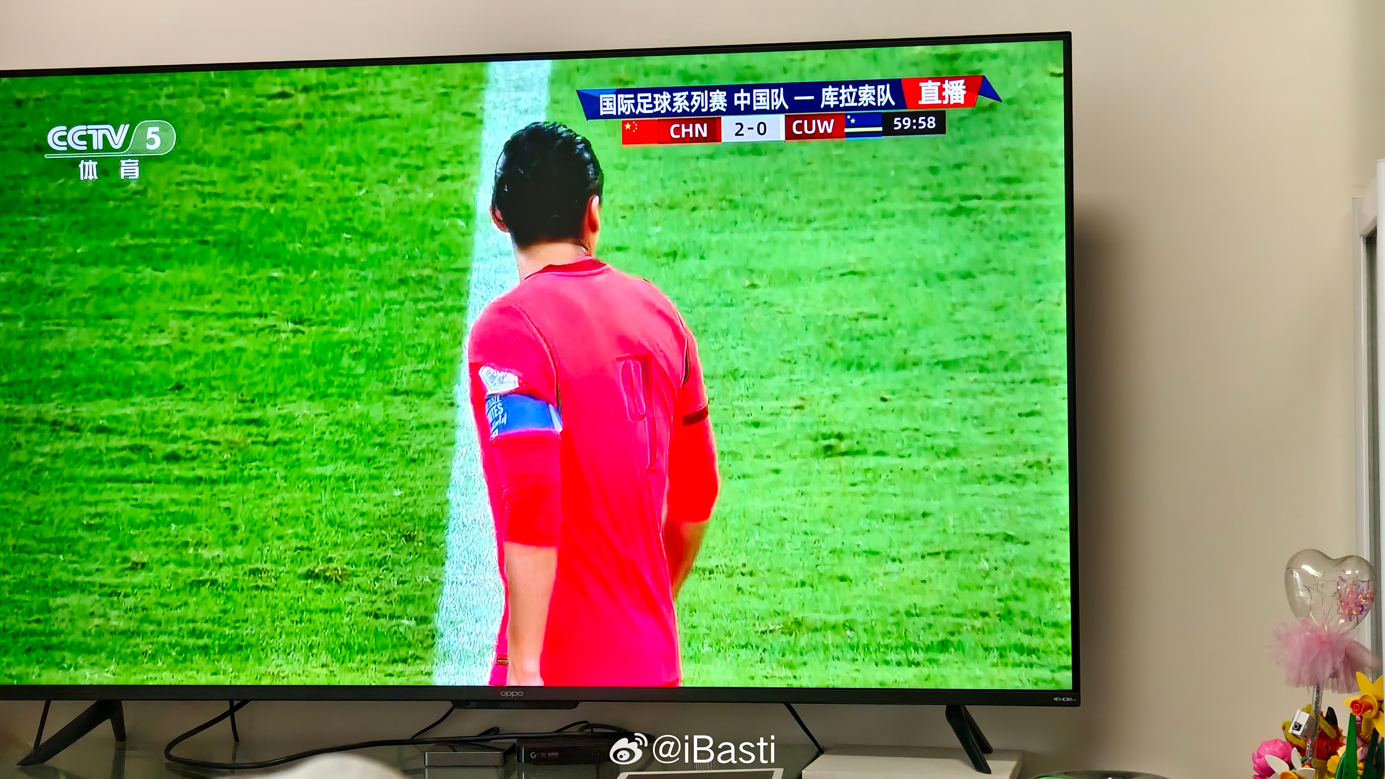 光论这场球的场面和内容（更不用说结果了），真的完胜之前那俩混子洋帅带的任何一场，