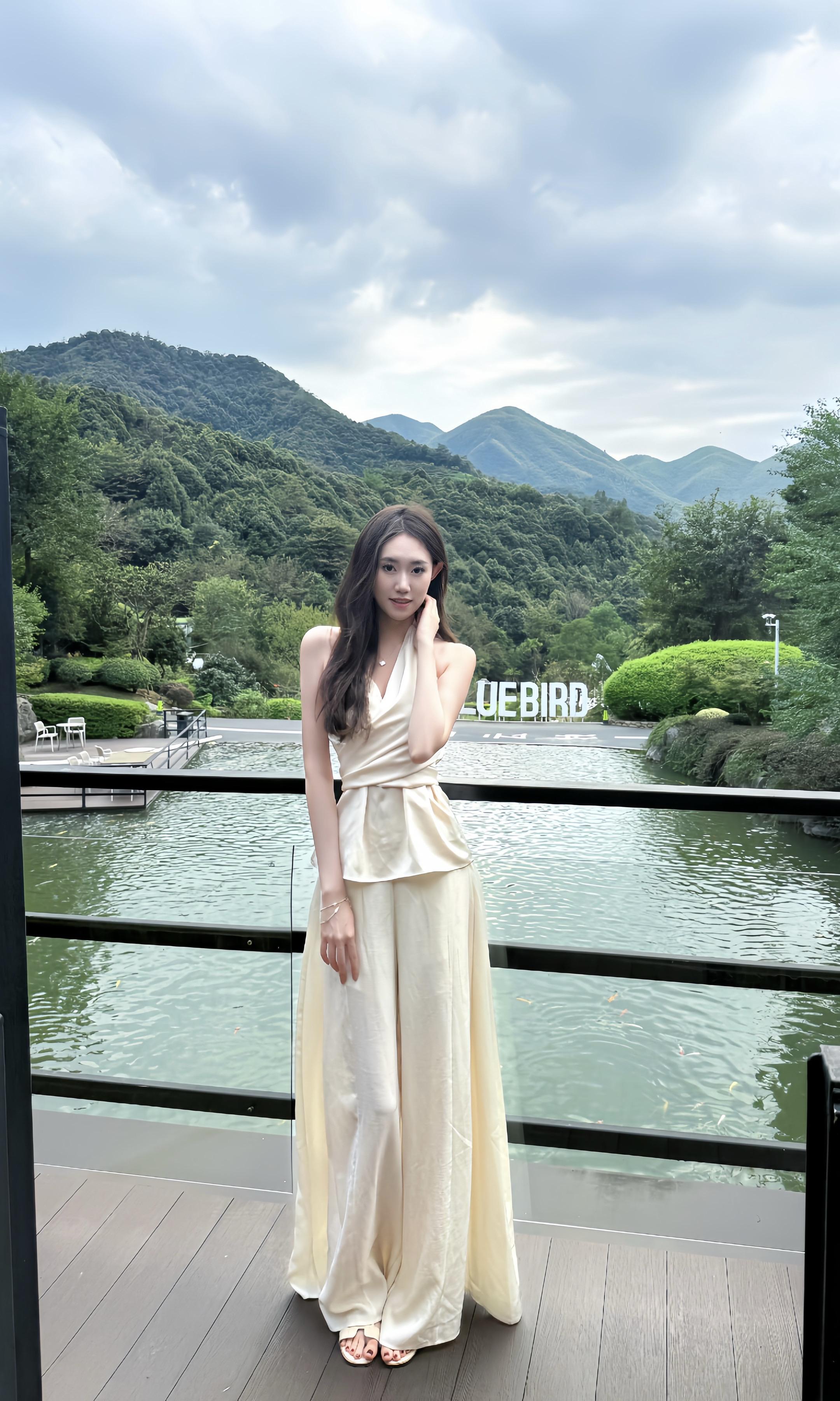 我在等你 等下完这场雨