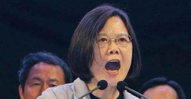 [微风]父亲卖国贼、母亲给日本人生过孩子，台湾前领导人蔡英文70岁仍孤身一人，当