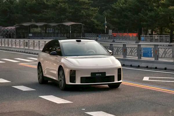 理想i6第10万辆量产车正式下线4月10日，理想汽车宣布，旗下纯电SUV理想i6