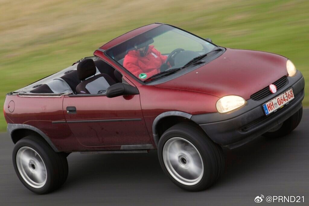 当年AutoBild的神秘整活儿之一——处于准报废状态的欧宝Corsa B一通切