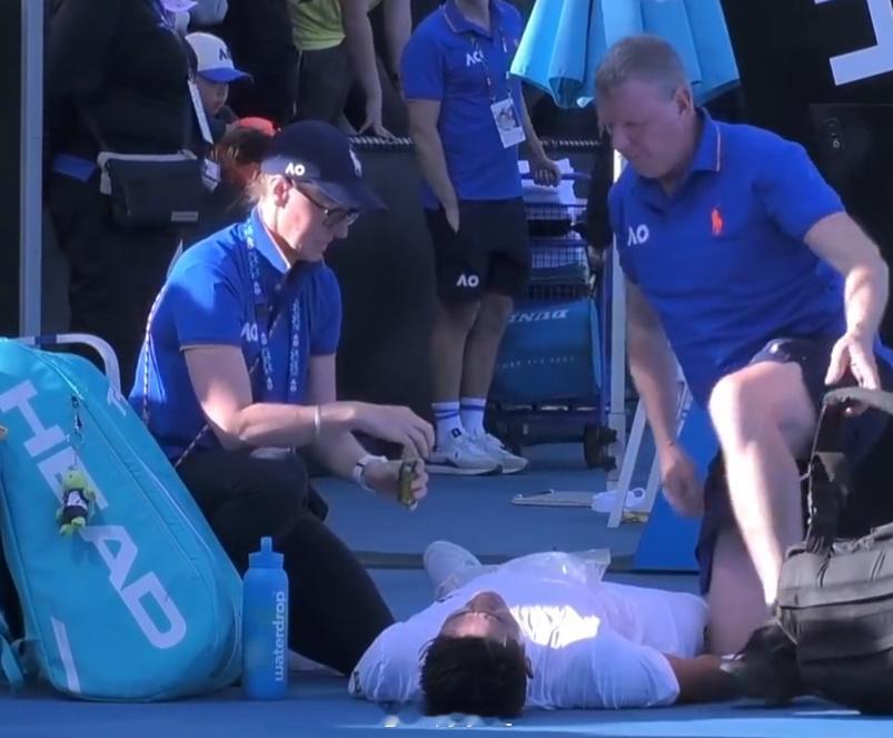 澳网2026 第二轮，🇨🇳吴易昺2-6/4-6/7-6（4）/6-4/3-6