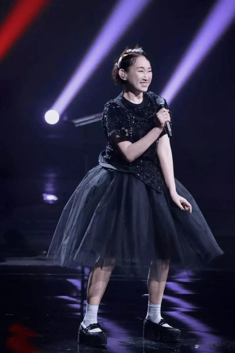 王菀之真不愧是“宝藏女歌手”！在《国乐无双》节目之前，大家对她的印象多停留在金牌