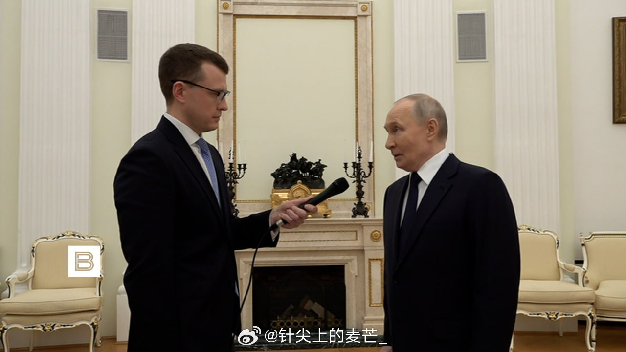 瓦洛佳小朋友  弗拉基米尔·普京向"俄罗斯记者"帕维尔·扎鲁宾表示，将研究在欧盟