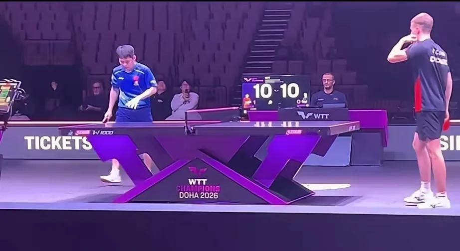 太尴尬了！多哈冠军赛第二天，赛场安静得能听见自己呼吸声！
 
本以为观赛该是欢呼