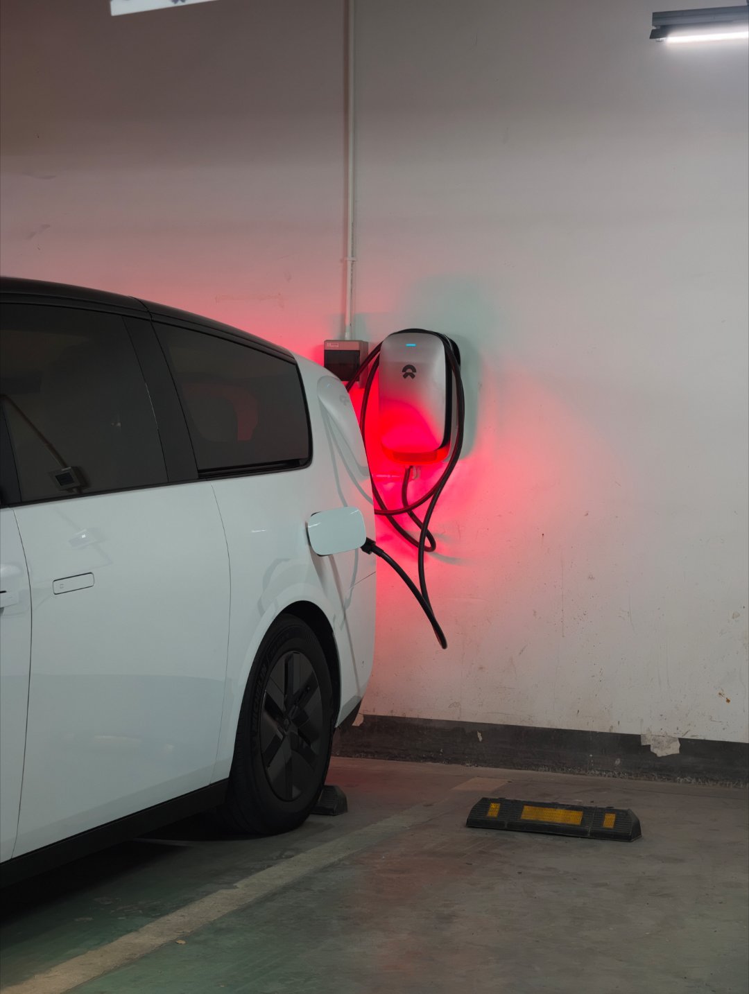 回家必须插上，即便电量 92%