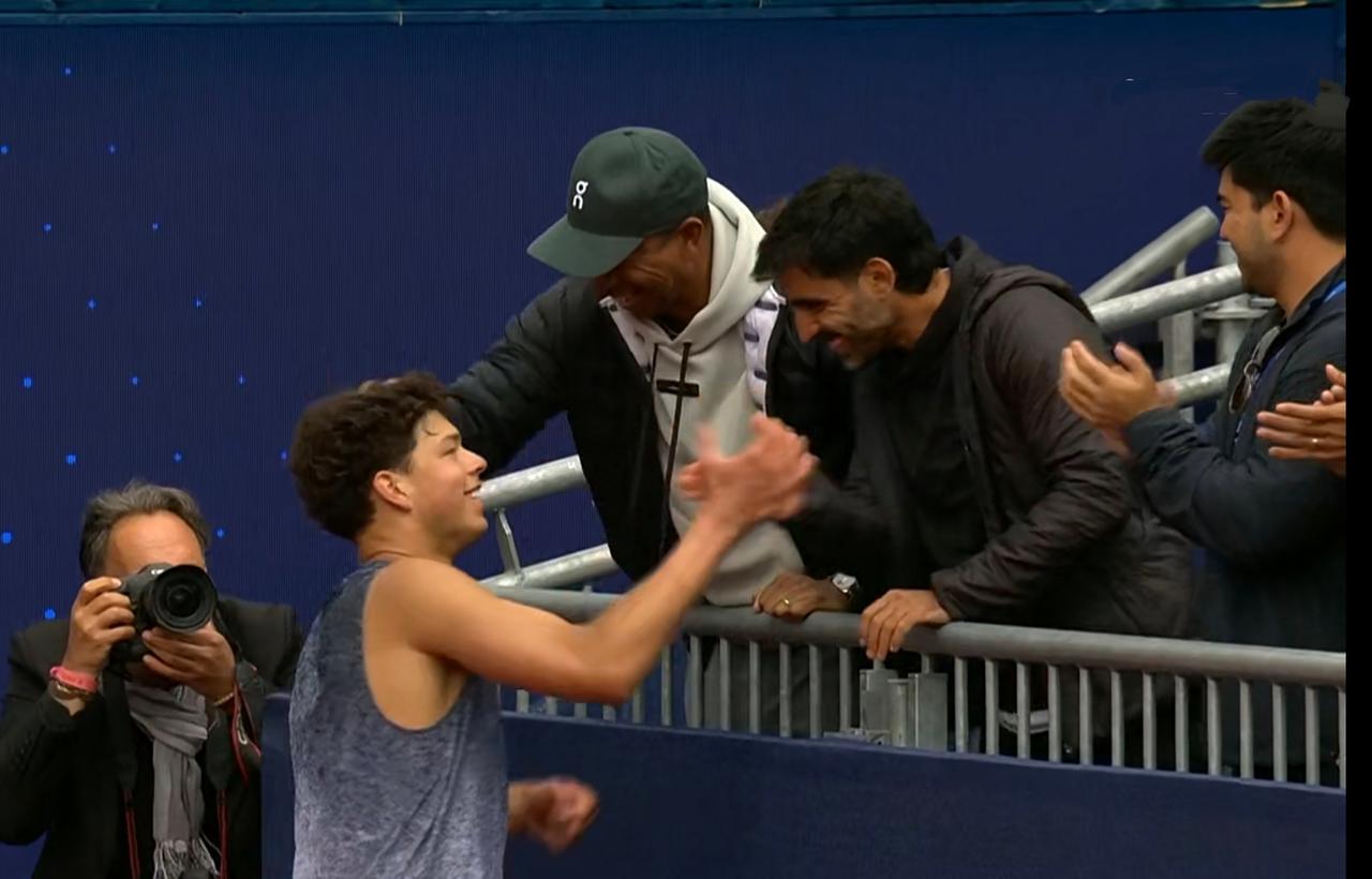 谢尔顿ATP500慕尼黑站击败科博利，夺得冠军
        北京时间2026