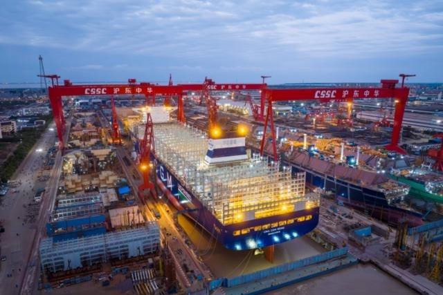 40艘大单直接砸向中国，韩国造船业拿到了全球62%的订单，韩媒马上狂欢，还扬言“