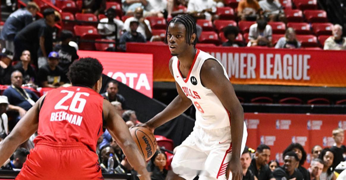 威尔逊19+8利文斯顿21+4 公牛逆转奇才北京时间7月15日，NBA夏季联赛继