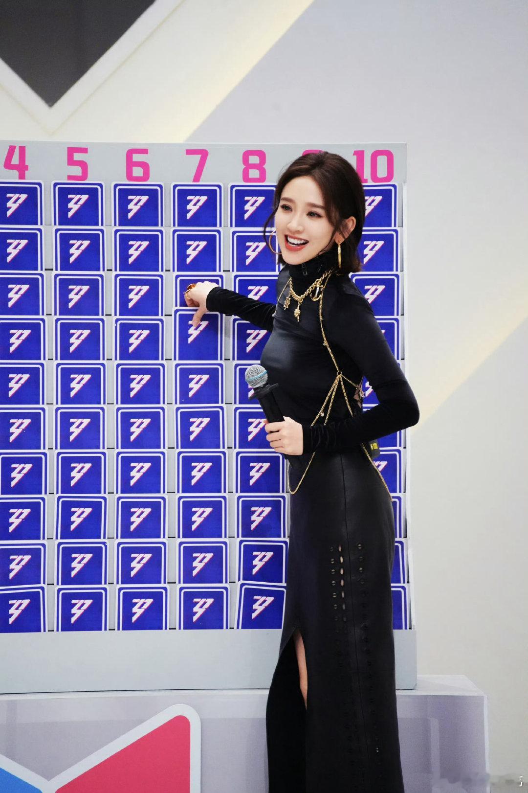 我上班上学就李小冉这样 我毕业答辩belike李小冉唱歌乘风2026乘风2026