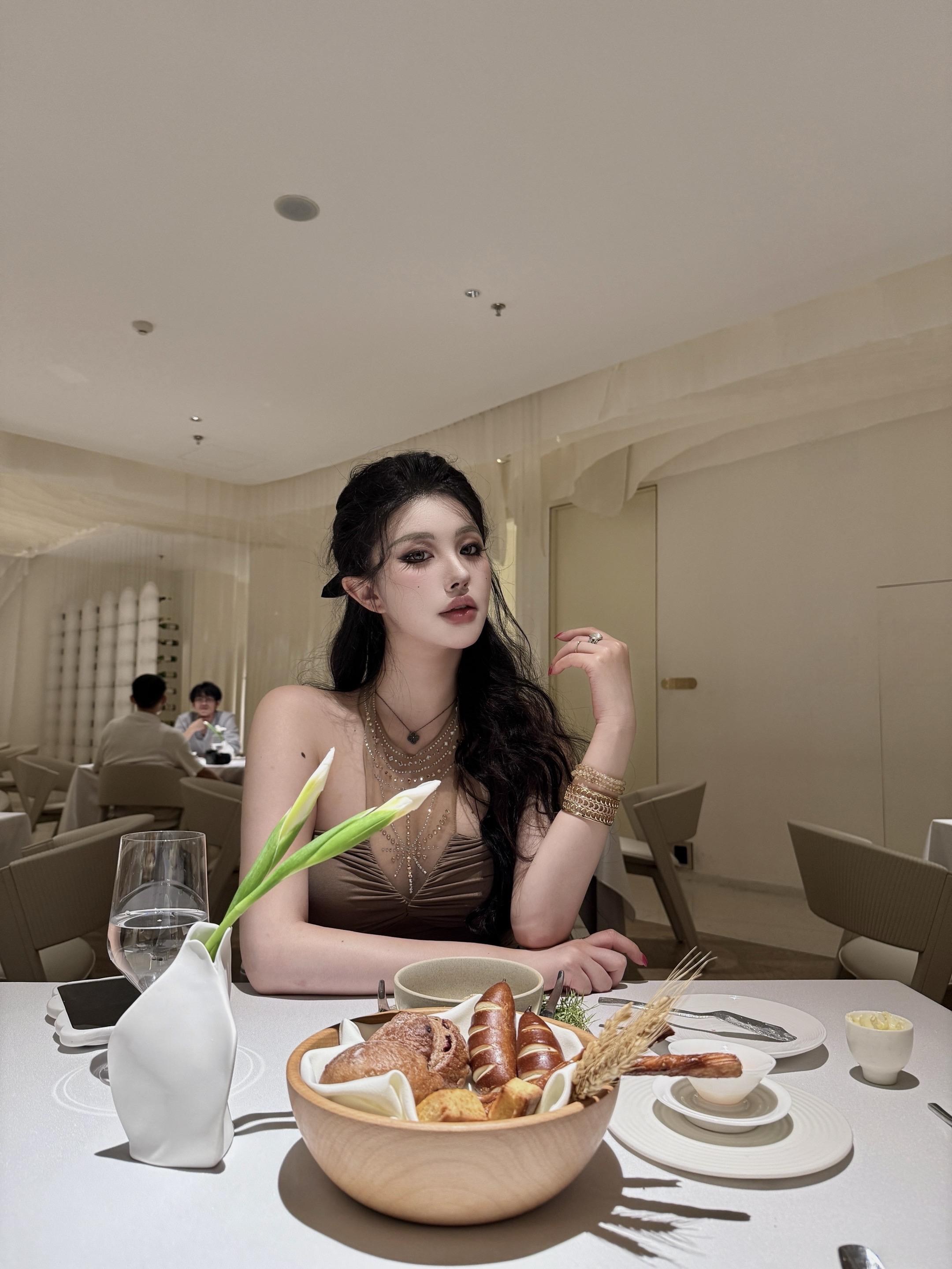 你很可爱 如果有天我能征服世界 我会把你留下来