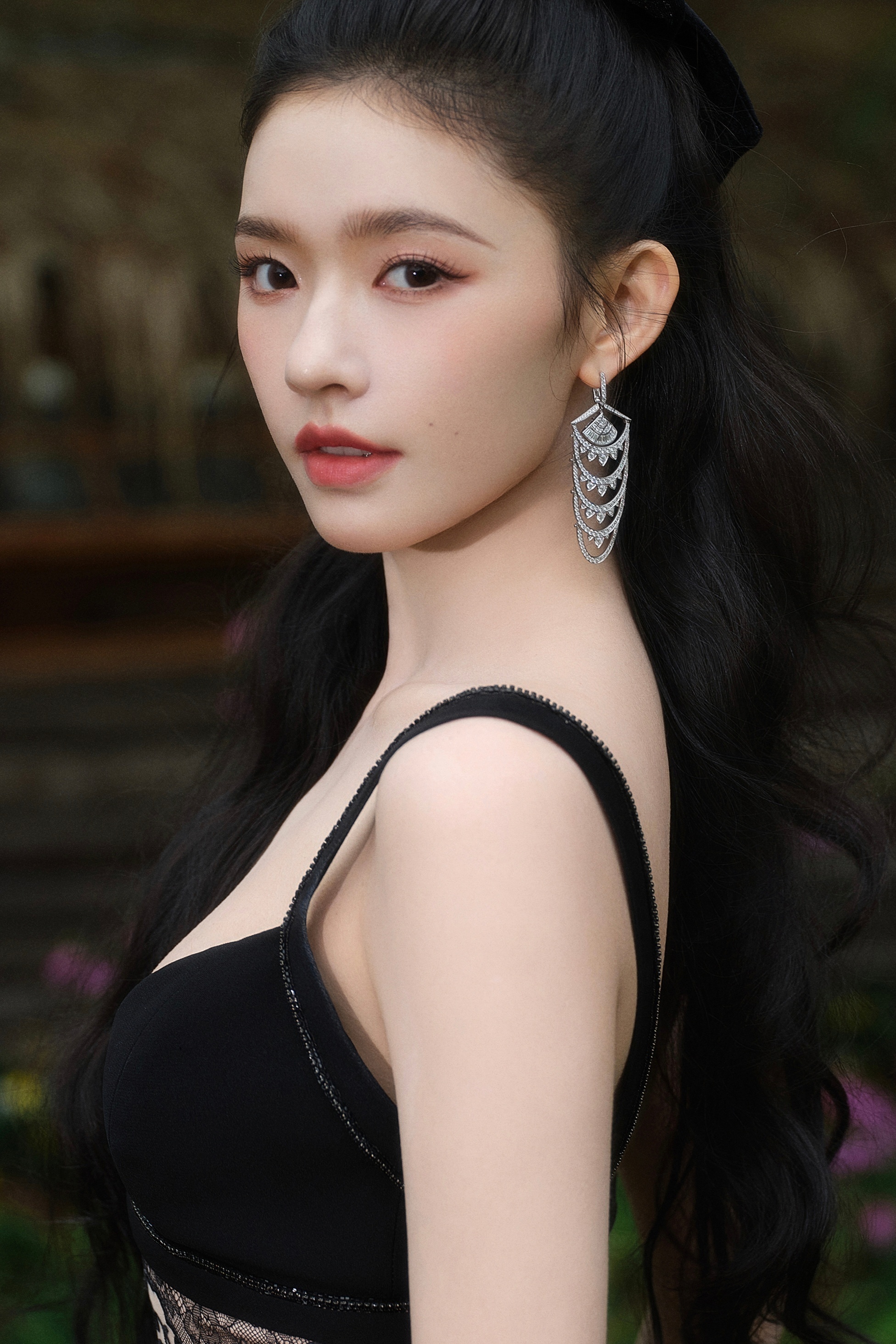 林允也是越来越性感了 