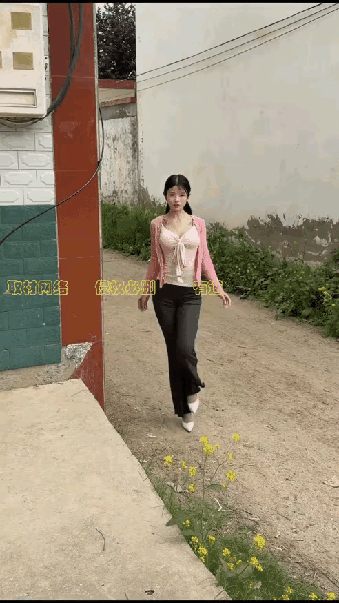 二姑安排的相亲对象，没聊几天就管我要苹果手机。
本来还有点犹豫，今天一见本人这身