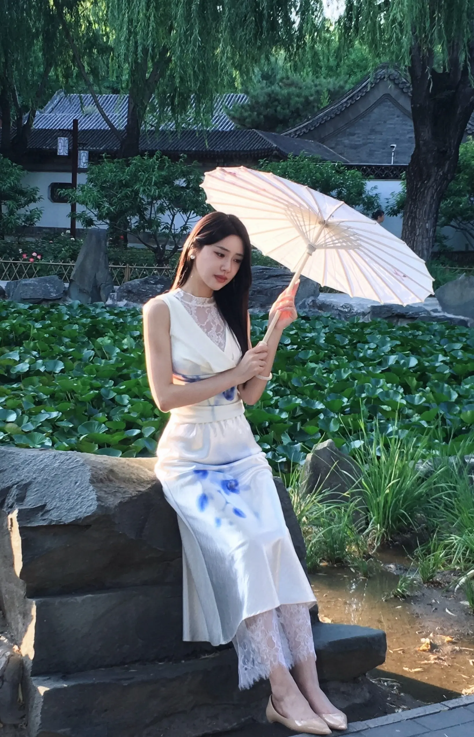 这一身很有白蛇塑的感觉。