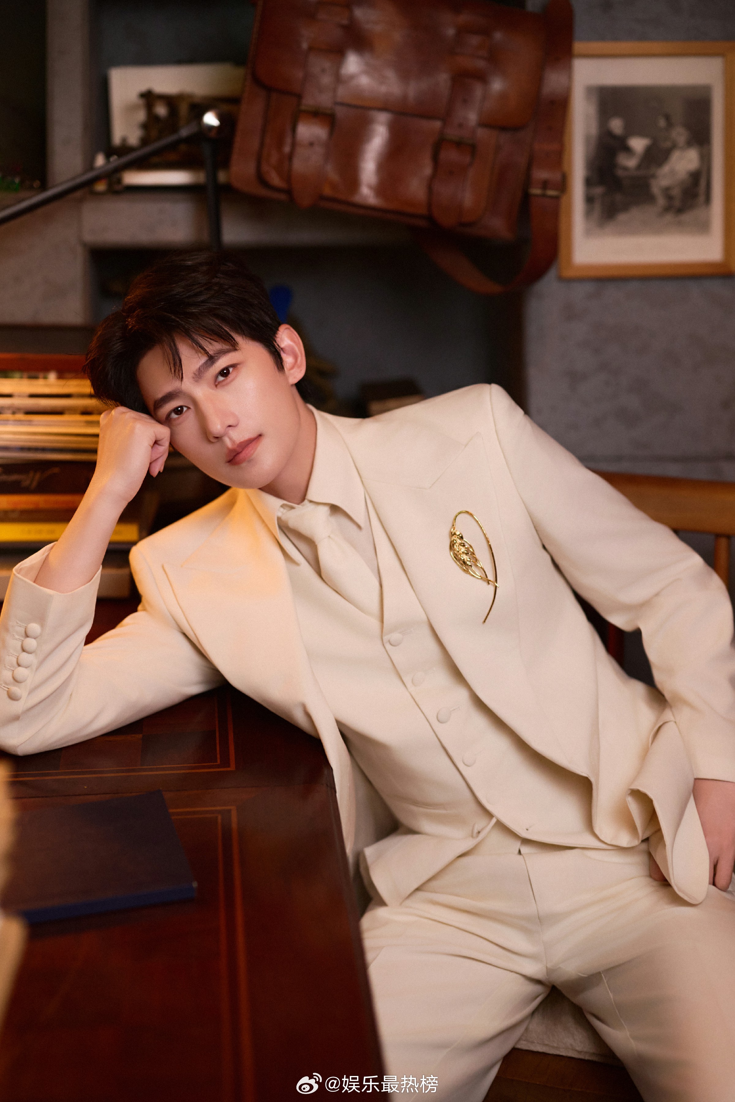 杨洋娇兰 杨洋出席娇兰品牌活动 诠释典雅新风尚 6月26日，法国娇兰全球品牌代言