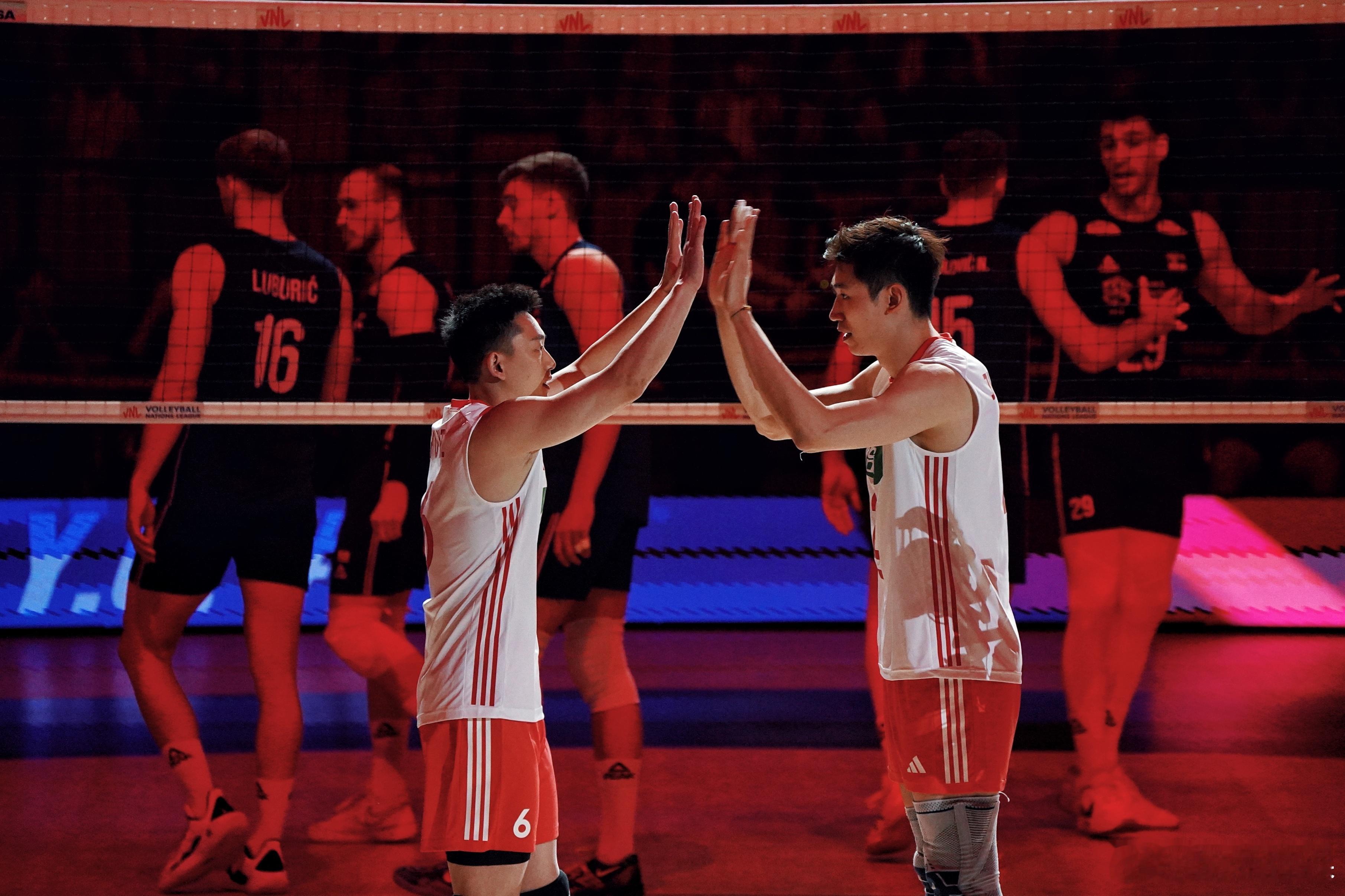 排球不落地  还是有些库存的