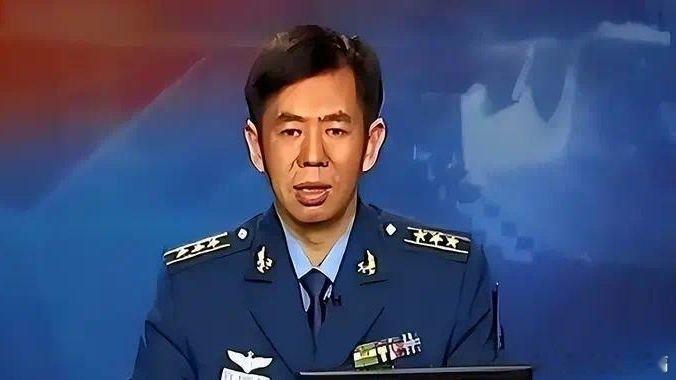 凤凰新闻【军事专家戴旭：目前全世界没有一个国家，在军事方面敢和我们较量】戴旭是空