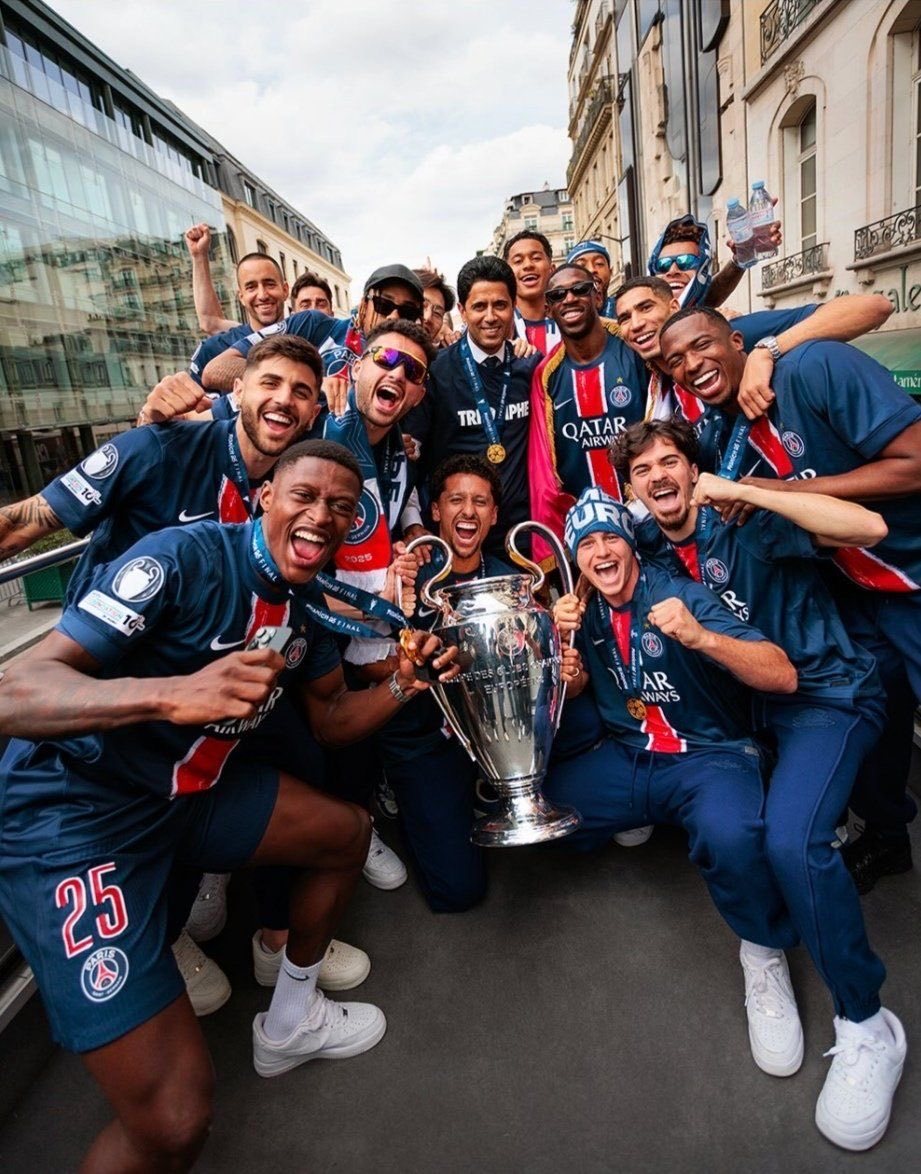 欧冠[超话]  psg family巴黎圣日耳曼 ​​​